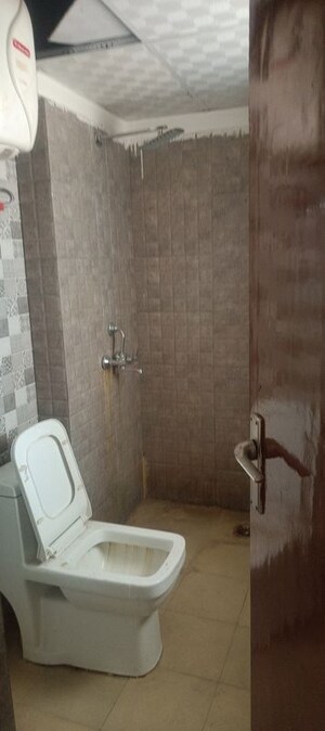 Bathroom in 3 BHK Apartment at Gardenia Gateway, Sector 75 – for Rent