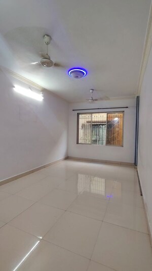 Room in 1 BHK Apartment at Kalwa – for Rent