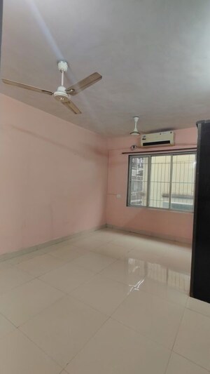 Room in 1 BHK Apartment at Kalwa – for Rent