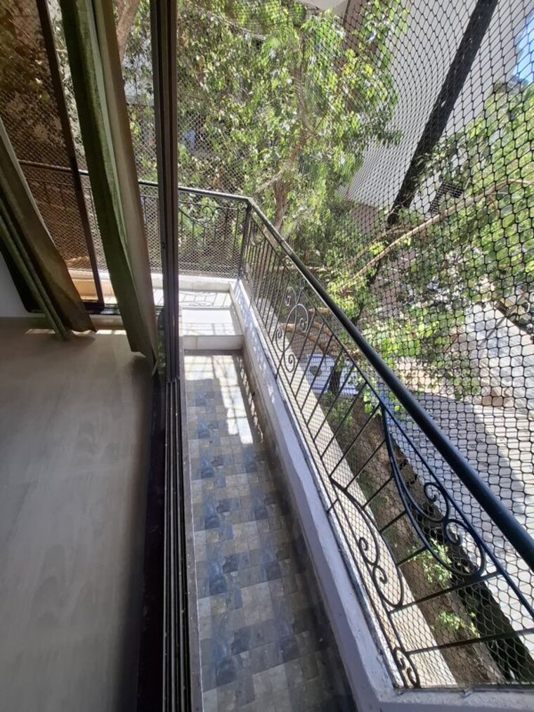 Balcony, kandivali west 2 Bedroom 950 Sq.Ft. Apartment In Kandivali West Mumbai 10418588