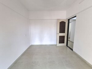 Room in 2 BHK Apartment at Kandivali West – for Rent