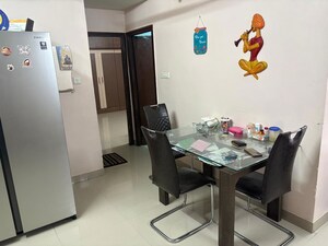 Team Area in 2 BHK Apartment at Thaltej – for Rent