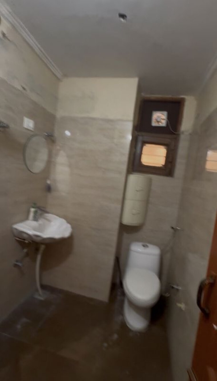 Bathroom, sector 20 3 Bedroom 1850 Sq.Ft. Apartment In Sector 20 Panchkula 10418593