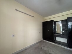 3 BHK + Servant Room Apartment For Rent in Sector 20