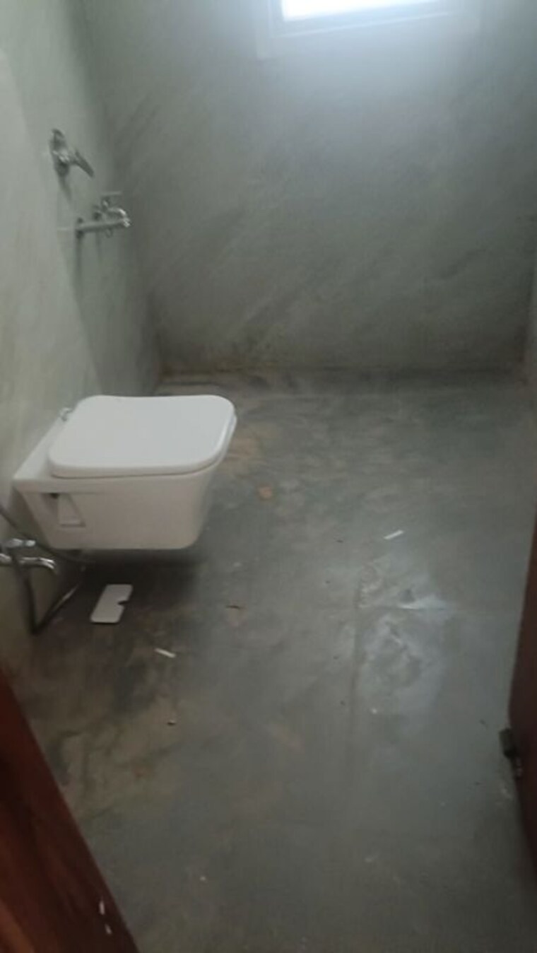 Bathroom, shri-ram-city-1 2 Bedroom 1200 Sq.Ft. Independent House In Bisrakh Jalalpur Greater Noida 10418603