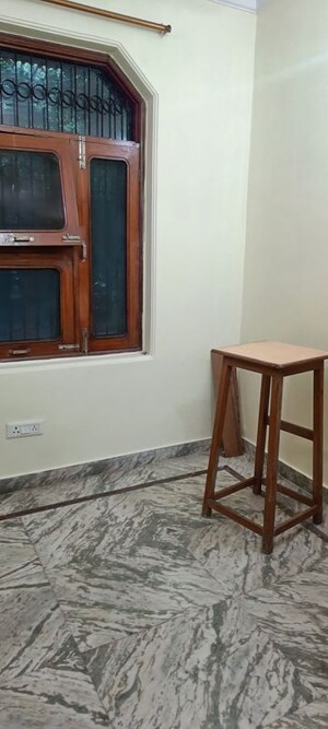 Room in 1 BHK Builder Floor at Rohini Sector 7 – for Rent