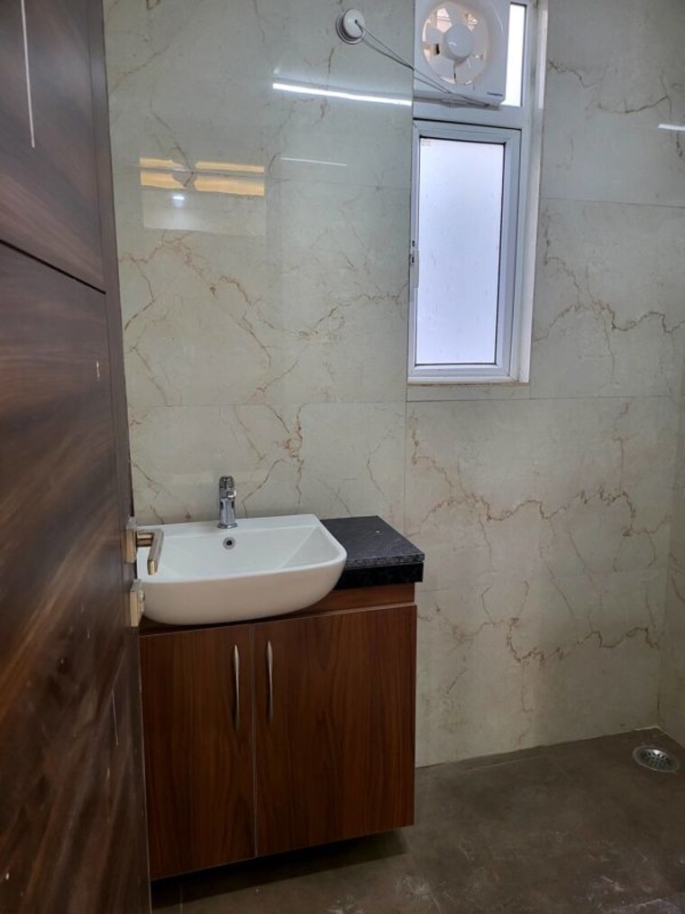 Bathroom, m3m-soulitude 3.5 Bedroom 1496 Sq.Ft. Builder Floor In Sector 89 Gurgaon 10414613