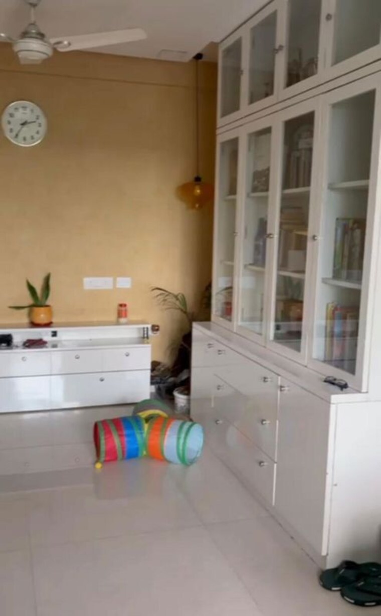 Room, gurukrupa-marina-enclave 2 Bedroom 629 Sq.Ft. Apartment In Malad West Mumbai 10418620
