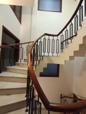 6+ BHK Villa For Rent in Dlf Phase I