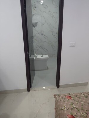 Room in 1 RK Builder Floor at Kalkaji – for Rent