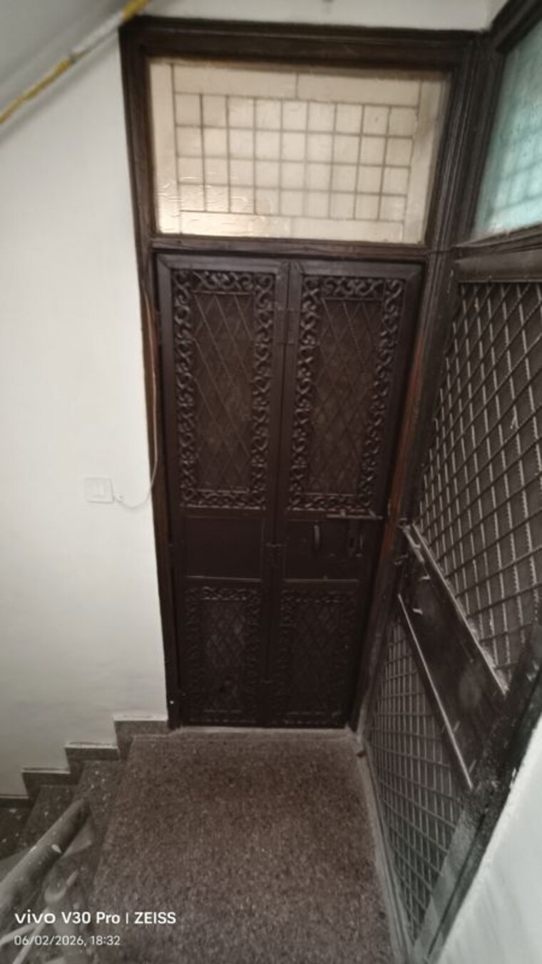 Exterior View, shakarpur 2 Bedroom 50 Sq.Yd. Builder Floor In Shakarpur Delhi 10418649