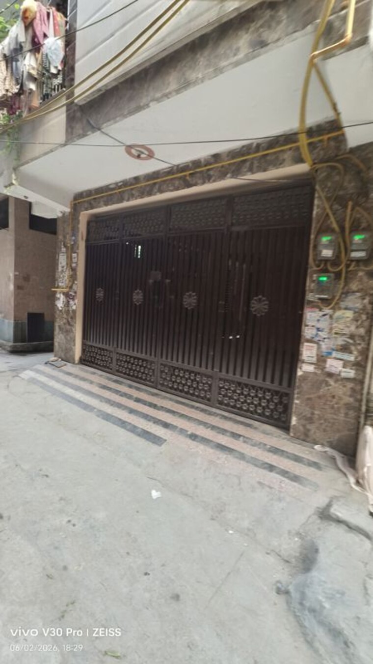 Exterior View, shakarpur 2 Bedroom 50 Sq.Yd. Builder Floor In Shakarpur Delhi 10418649