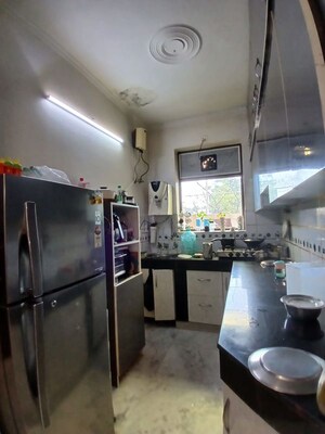 Team Area in 3 BHK Builder Floor at Spring Field Colony – for Sale