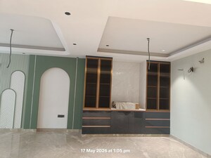 Building Lobby in 3 BHK Builder Floor at Unitech South City 1, South City 1 – for Sale