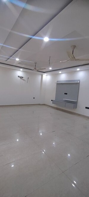 3 BHK Builder Floor For Rent in Sector 85