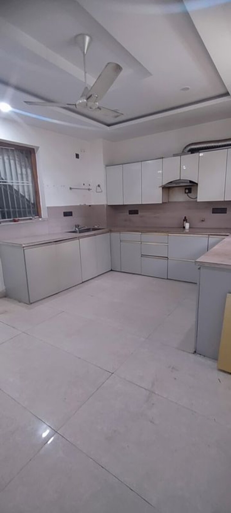 Kitchen, sector 85 3 Bedroom 260 Sq.Yd. Builder Floor In Sector 85 Faridabad 10418687