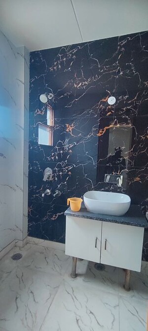 Team Area in 4 BHK Builder Floor at Sector 37 – for Rent
