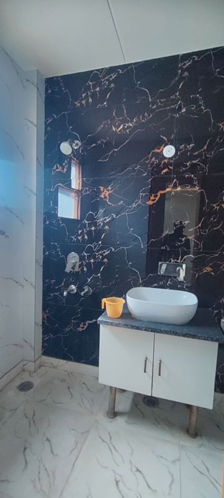 Team Area, sector 37 4 Bedroom 275 Sq.Yd. Builder Floor In Sector 37 Faridabad 10418692