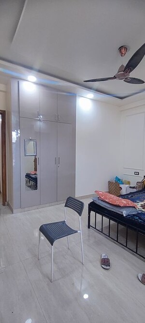 Living Room in 4 BHK Builder Floor at Sector 37 – for Rent