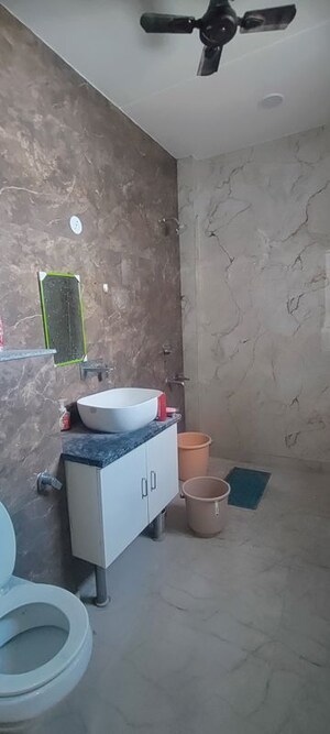 Team Area in 4 BHK Builder Floor at Sector 37 – for Rent