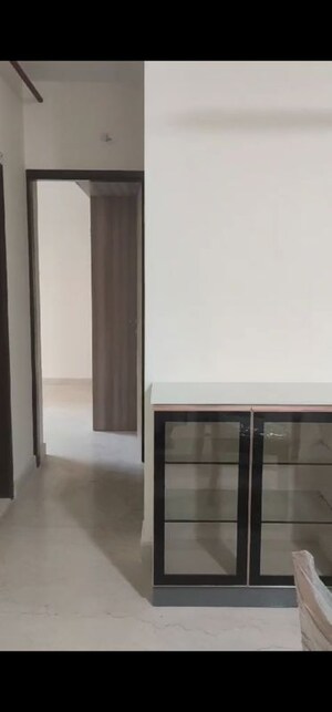 Room in 2 BHK Apartment at K Raheja Ascencio, Chandivali – for Rent