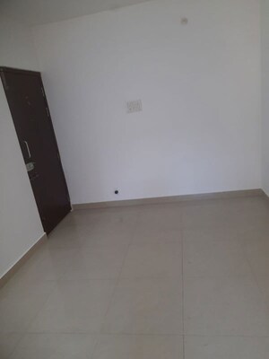Room in 1 BHK Apartment at DB Orchid Ozone, Dahisar East – for Rent
