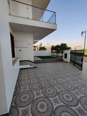 3 BHK Villa – Exterior View View at Central Park Flower Valley Aqua Front Towers, Sohna Sector 33 - for Rent