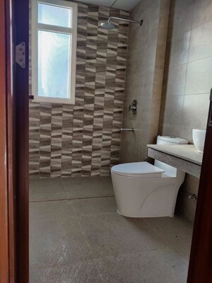 Bathroom in 3 BHK Villa at Central Park Flower Valley Aqua Front Towers, Sohna Sector 33 – for Rent