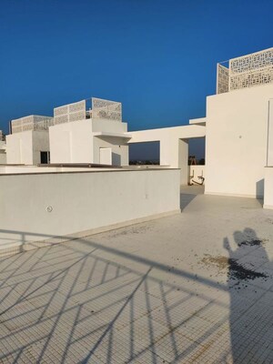 3 BHK Villa – Exterior View View at Central Park Flower Valley Aqua Front Towers, Sohna Sector 33 - for Rent