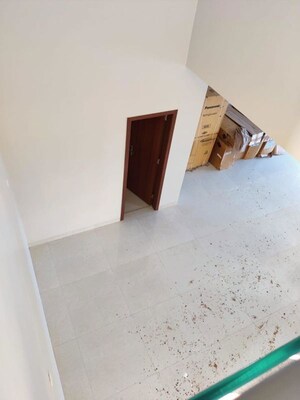 Room in 3 BHK Villa at Central Park Flower Valley Aqua Front Towers, Sohna Sector 33 – for Rent