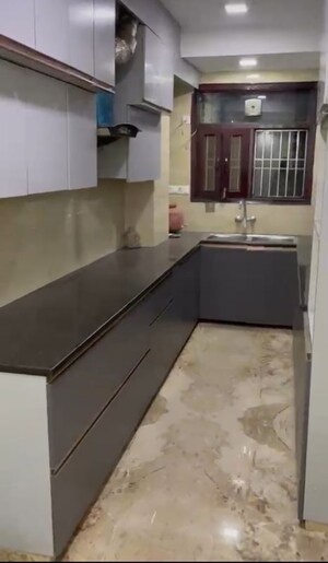 Kitchen in 3.5 BHK Builder Floor at Dlf Phase ii – for Rent