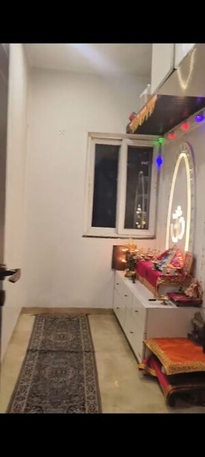 Team Area in 3 BHK Apartment at Ram Vihar, Sector 30 – for Sale