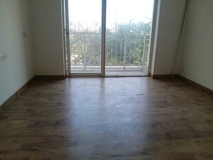 Room in 3 BHK Apartment at Jaypee Greens Pavilion Court, Sector 128 – for Rent