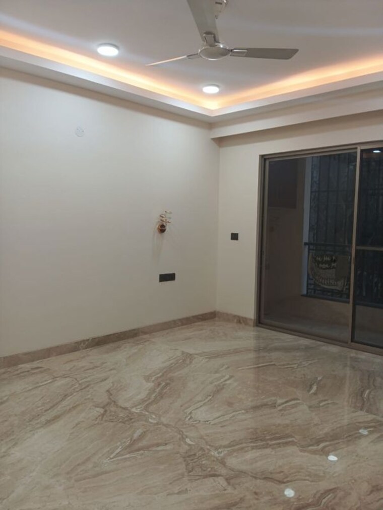Room, greater kailash i 3 Bedroom 2000 Sq.Ft. Builder Floor In Greater Kailash I Delhi 10418753