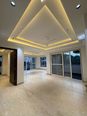 Room in 4 BHK Builder Floor at Saket – for Sale