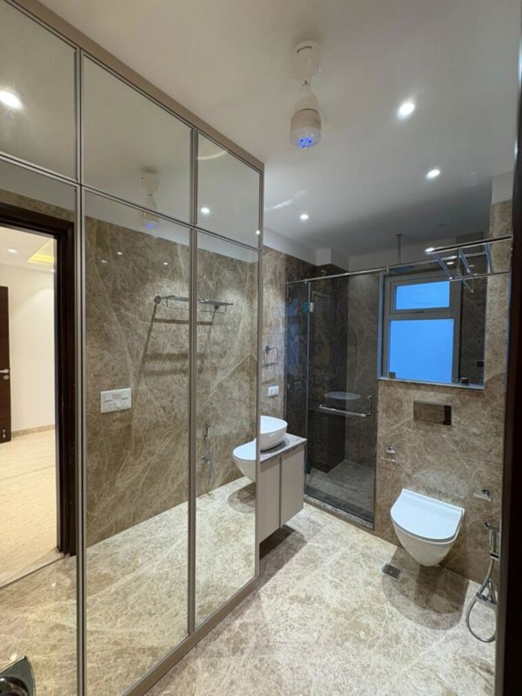 Bathroom, saket 4 Bedroom 2700 Sq.Ft. Builder Floor In Saket Delhi 10418755