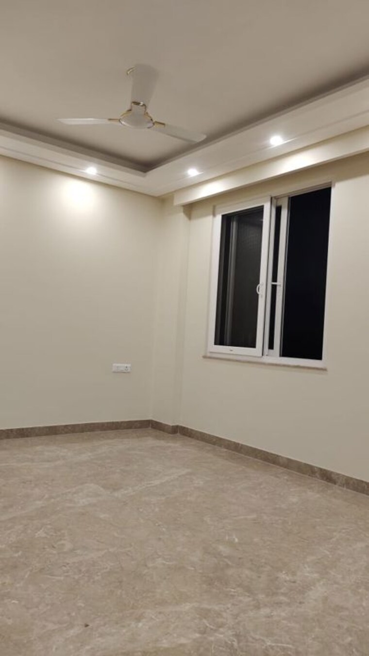 Room, east of kailash 3 Bedroom 1700 Sq.Ft. Builder Floor In East Of Kailash Delhi 10418762