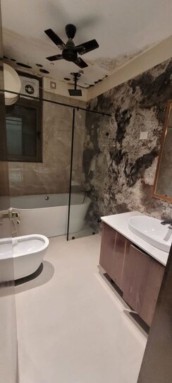 4 BHK + Servant Room Builder Floor For Sale in Greater Kailash