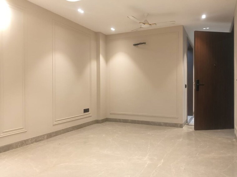 Room, east of kailash 3 Bedroom 1450 Sq.Ft. Builder Floor In East Of Kailash Delhi 10418765