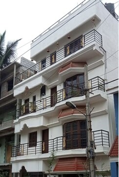 4 BHK + Pooja Room,Servant Room,Study Room,Extra Room,Basement,Store Room Independent House For Sale in Sector 62