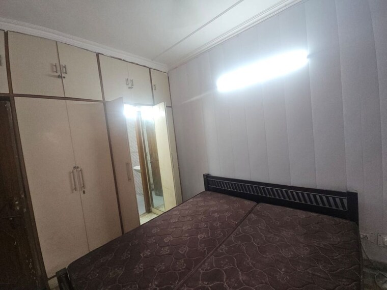 Room, dlf city phase 3 1 Bedroom 120 Sq.Yd. Builder Floor In Dlf City Phase 3 Gurgaon 10418773