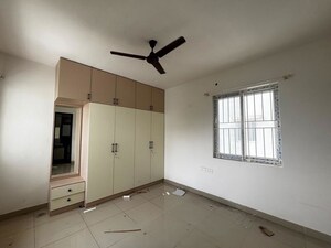Room in 3 BHK Apartment at Vandana Alpyne, Hsr Layout – for Rent