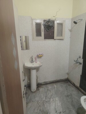 Bathroom in 1 BHK Builder Floor at Sector 23a – for Rent