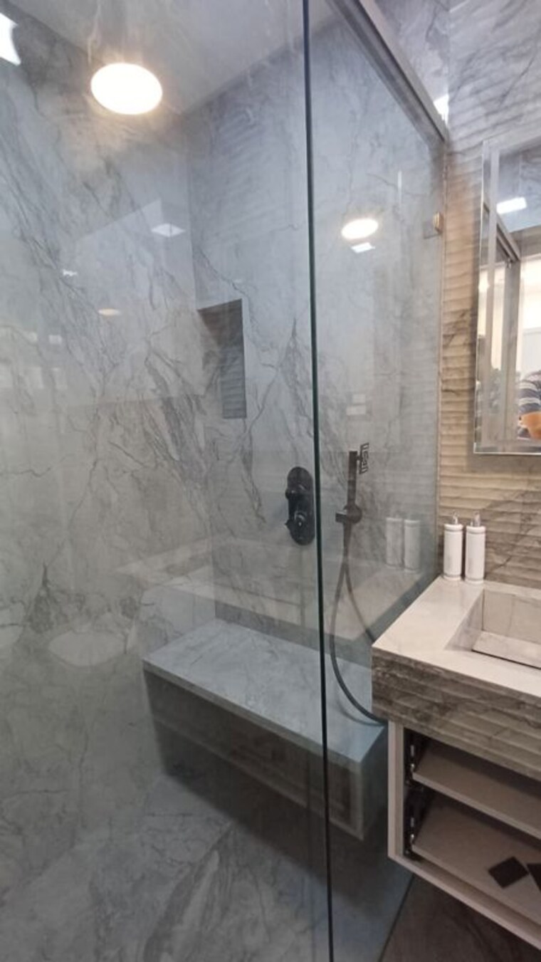 Bathroom, k-raheja-raheja-classique 1 Bedroom 550 Sq.Ft. Apartment In Andheri West Mumbai 10418800