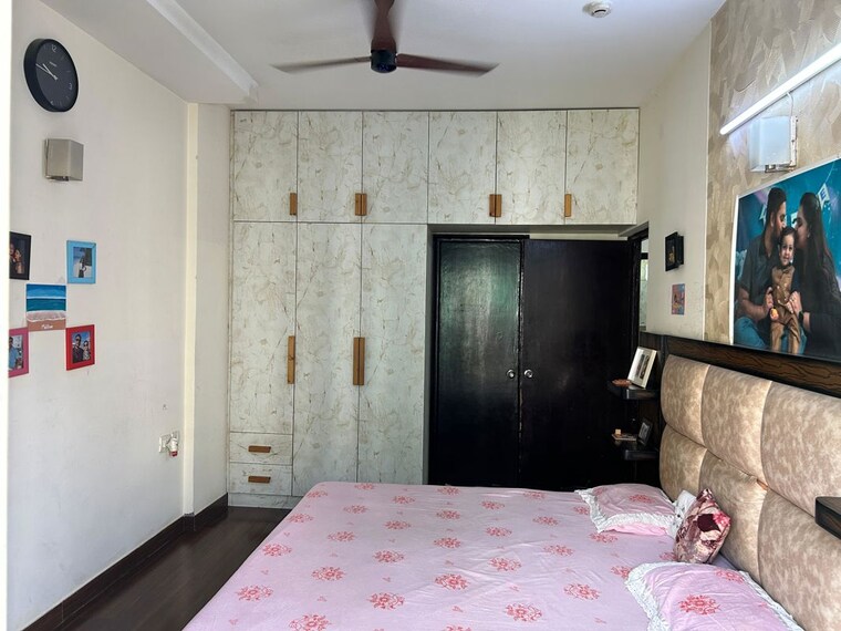 Living Room, mahagun-moderne 2.5 Bedroom 1250 Sq.Ft. Apartment In Sector 78 Noida 10418809