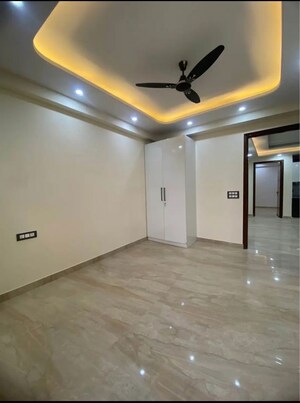 3 BHK Builder Floor For Rent in Chattarpur
