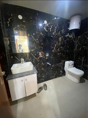 Team Area in 3 BHK Builder Floor at Chattarpur – for Rent