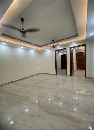 Room in 3 BHK Builder Floor at Chattarpur – for Rent