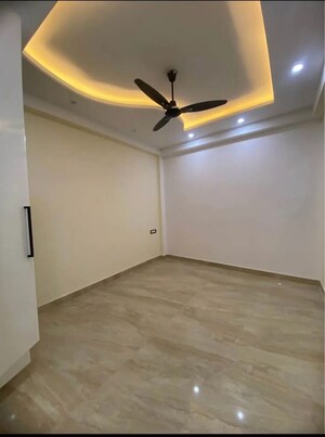 Room in 3 BHK Builder Floor at Chattarpur – for Rent