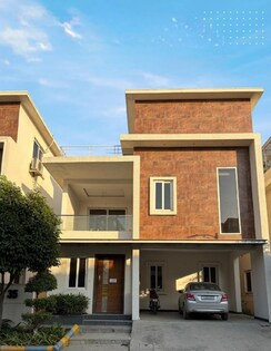 4 BHK + Pooja Room,Servant Room,Study Room,Extra Room,Basement,Store Room Villa For Sale in Gem Estrella Kuber